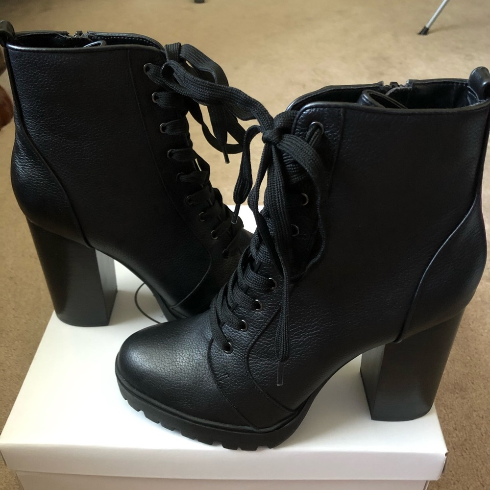 Steven Madden Lace Up Boots